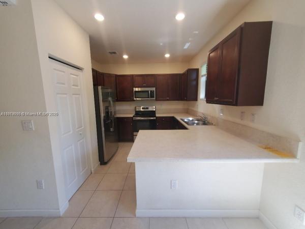 110 SE 33rd Ter, Homestead, Florida 33033, image 3