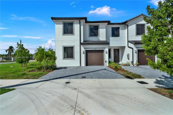  #34520, Unincorporated Dade County, Florida 33034, image 1