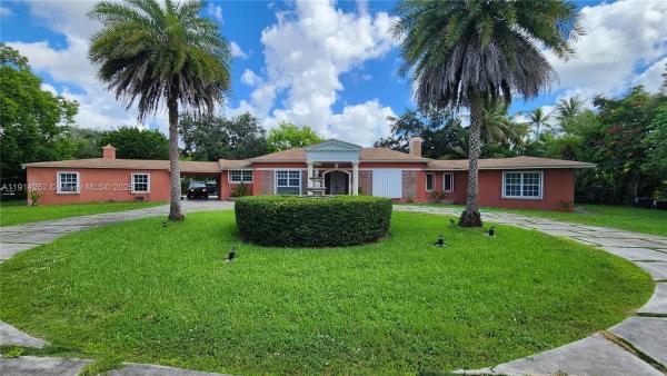 7945 Sunset Dr, Miami, Florida 33143, image 1