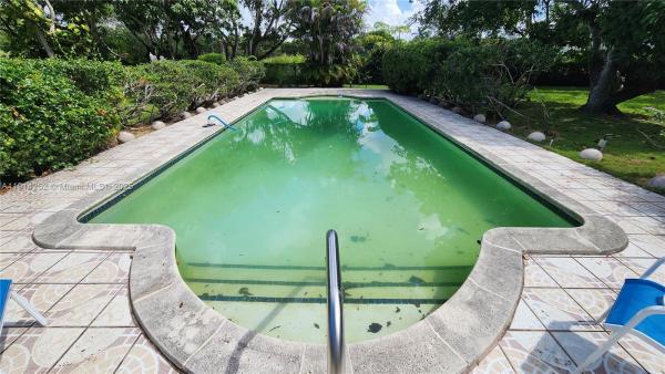 Acre Estates, 7945 Sunset Dr, Glenvar Heights, Florida 33143, image 3
