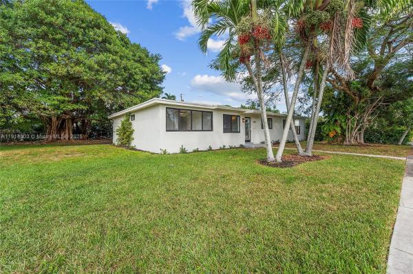 Cutler Ridge, 9915 SW 212th St, Cutler Bay, Florida 33189, image 2
