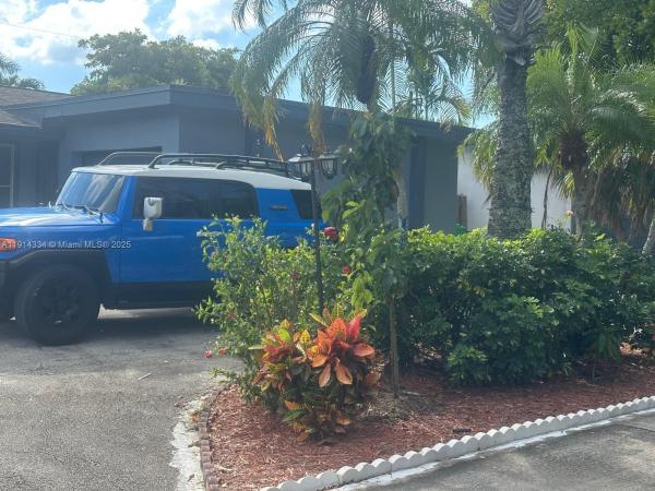 Sunrise Golf Village, 9530 Sunset Strip, Sunrise, Florida 33322, image 2