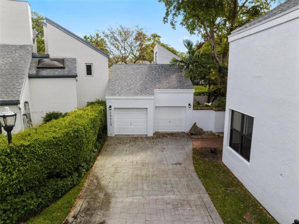 Oak Haven, 20215 W Oak Haven Cir, Ojus, Florida 33179, image 2