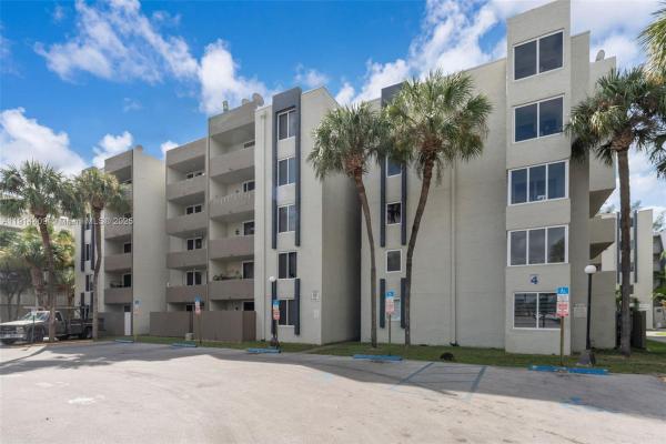 Samari Lake East, 10000 NW 80th Ct #2226, Hialeah Gardens, Florida 33016, image 1
