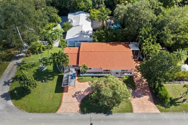 Griffing Biscayne Park Estates, 700 NE 118th St, Biscayne Park, Florida 33161, image 1