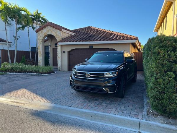 9816 NW 10th Ter, Miami, Florida 33172, image 1