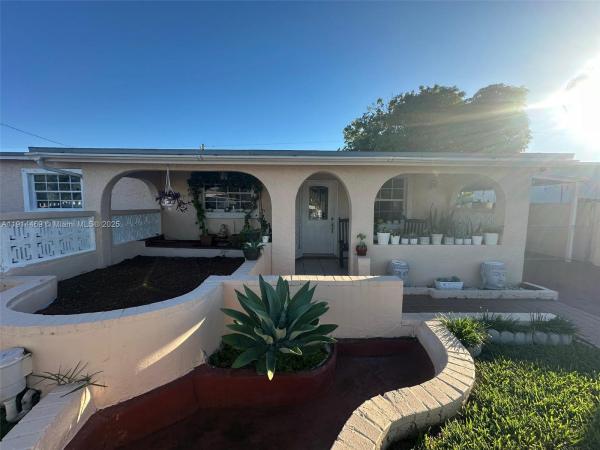Lincoln Estates, 10730 SW 220th St, Goulds, Florida 33170, image 2