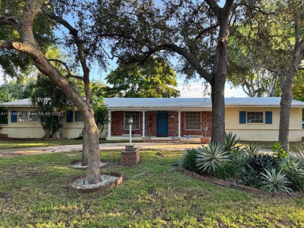 Hill Top Manor, 7380 SW 130th St, Pinecrest, Florida 33156, image 1