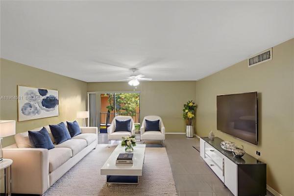 9459 SW 76th St #R7, Unincorporated Dade County, Florida 33173, image 1