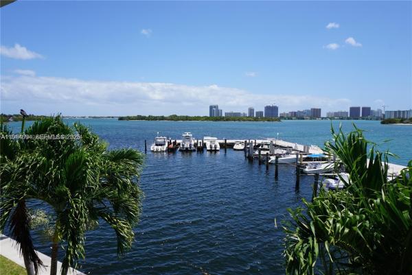 The Fairmont House, 2700 NE 135th St #45, North Miami, Florida 33181, image 2