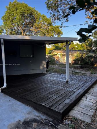 Fairfax Brolliar, 3820 SW 16th St, Fort Lauderdale, Florida 33312, image 2