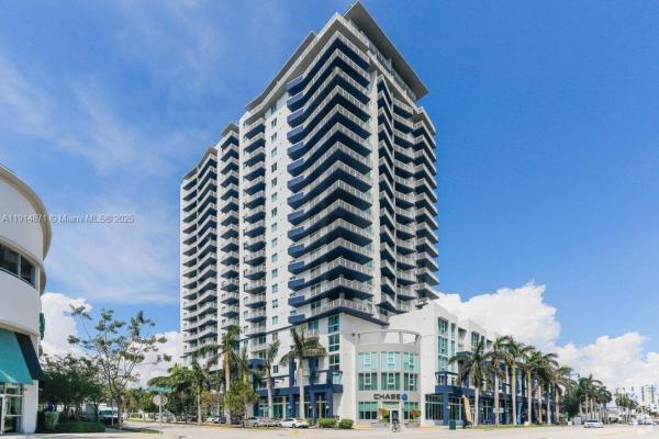 1800 Biscayne Plaza, 275 NE 18th St #1701, Miami, Florida 33132, image 1