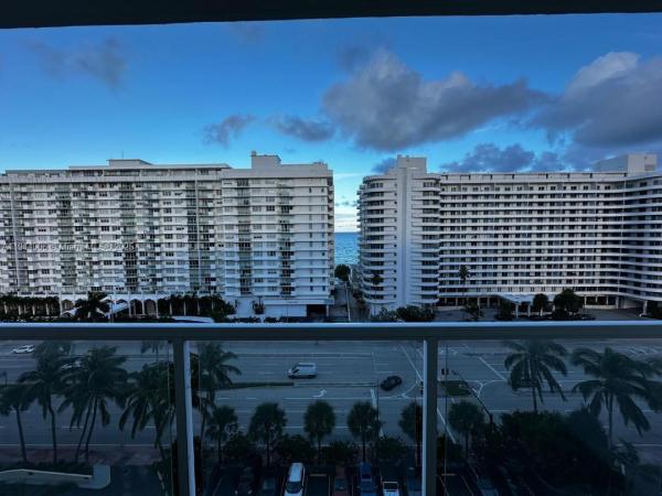 5600 Collins, 5600 Collins Ave #11W, Miami Beach, Florida 33140, image 1