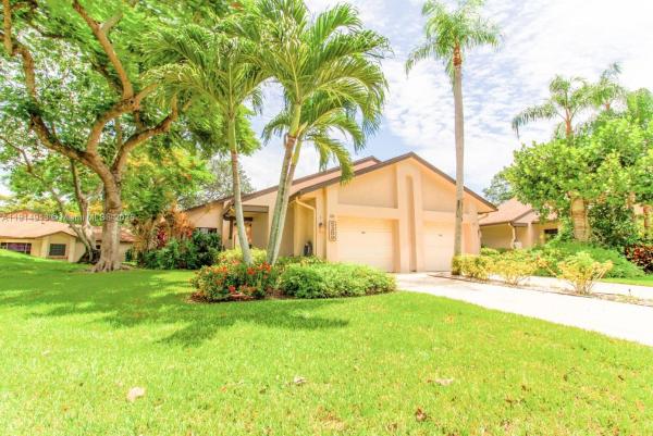 Villas Of Boca Delray, 5289 Fairway Woods Dr #2911, Delray Beach, Florida 33484, image 1