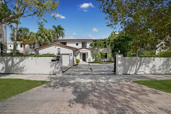 La Gorce Golf, 5735 N Bay Rd, Miami Beach, Florida 33140, image 1