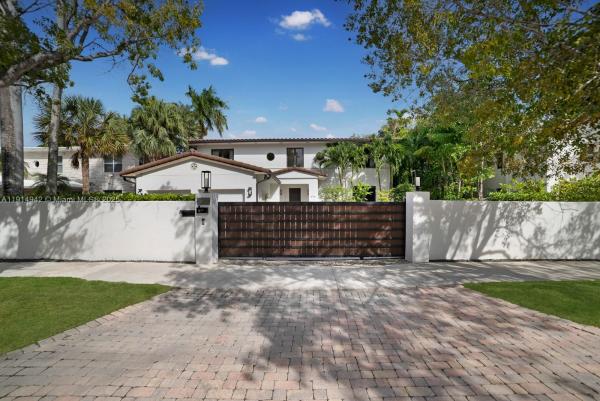 La Gorce Golf, 5735 N Bay Rd, Miami Beach, Florida 33140, image 3