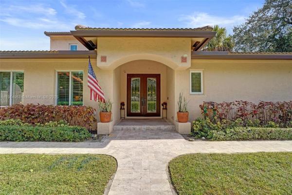 Colee Hammock, 1601 SE 1st St, Fort Lauderdale, Florida 33301, image 2
