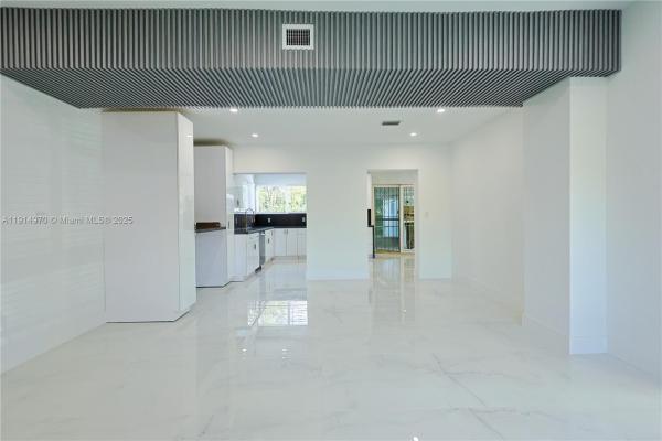 Brian Manors, 720 NE 143rd St, North Miami, Florida 33161, image 3