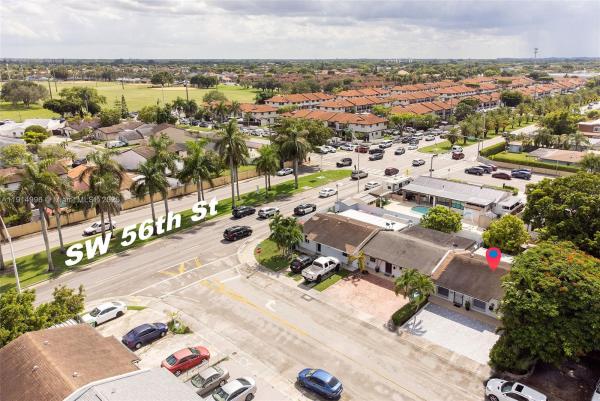 Royale Green, 5428 SW 131st Ct, Kendale Lakes, Florida 33175, image 2
