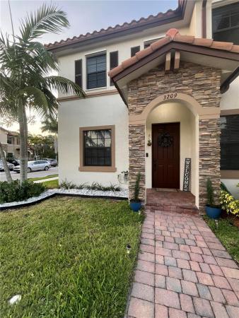 3209 SE 4th Ct, Homestead, Florida 33033, image 1