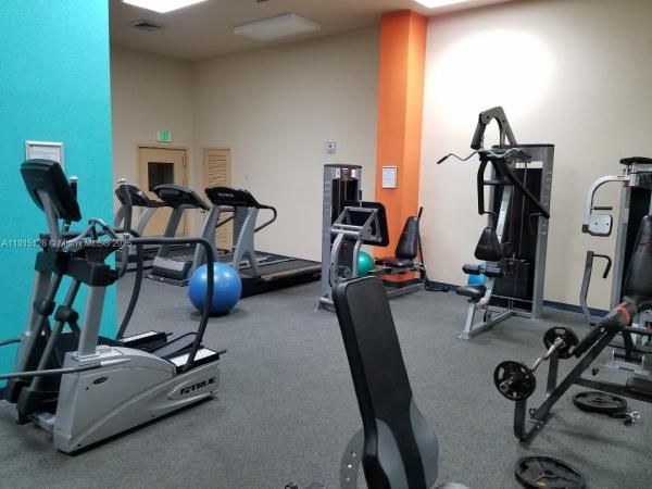 Winston Towers 500, 301 174th St #1503, Sunny Isles Beach, Florida 33160, image 1