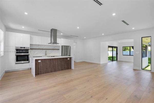 Dunnings Miami Shores, 53 NW 107th St, Miami Shores, Florida 33168, image 2