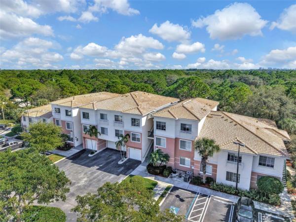 Fiore At The Gardens, 2101 E Myrtlewood Cir E #2101, Palm Beach Gardens, Florida 33418, image 3