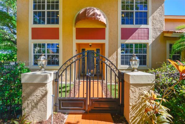 Eagle Point, 2101 Oakmont Ter, Coral Springs, Florida 33071, image 2