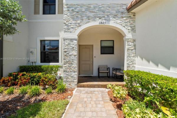 11823 SW 247th Ter, Homestead, Florida 33032, image 1