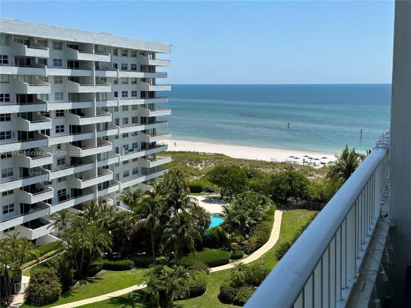 Commodore Club South, 199 Ocean Lane Dr #1004, Key Biscayne, Florida 33149, image 2