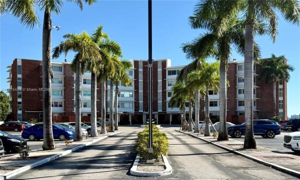 The Shores, 1700 NE 105th St #412, Miami Shores, Florida 33138, image 2