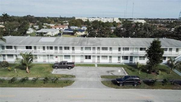 Romont Gardens Andover, 122 NE 204th St #3, Miami Gardens, Florida 33179, image 1