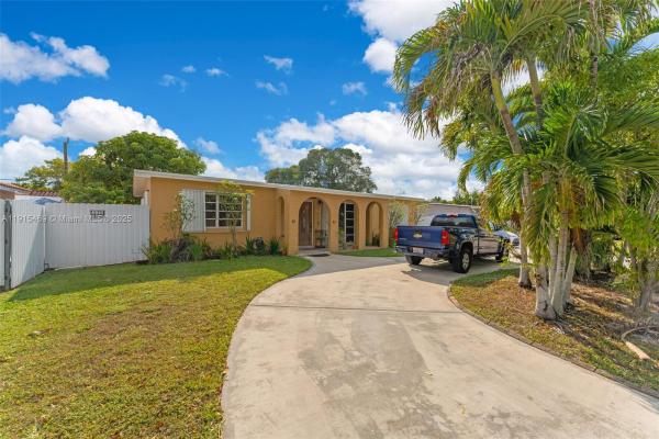 Westwood Lake, 11260 SW 60th Ter, Sunset, Florida 33173, image 2