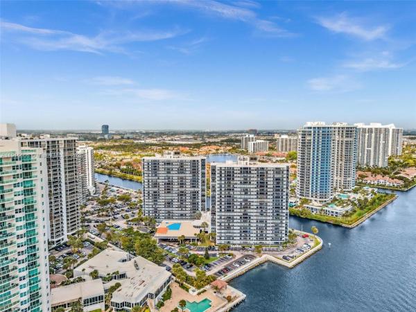 Waterview 2, 20515 E Country Club Dr #147, Aventura, Florida 33180, image 1