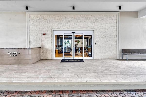 Waterview 2, 20515 E Country Club Dr #147, Aventura, Florida 33180, image 3