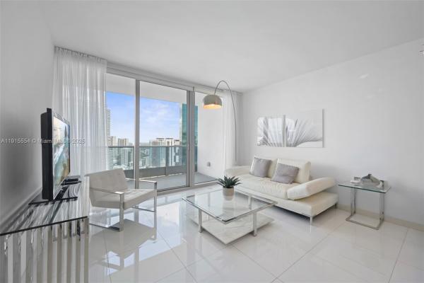 Epic Hotel & Residences, 200 Biscayne Boulevard Way #4314, Miami, Florida 33131, image 1