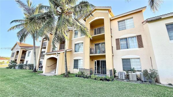 Emerald Isle At Laguna Lakes, 4190 San Marino Blvd #102, West Palm Beach, Florida 33409, image 1