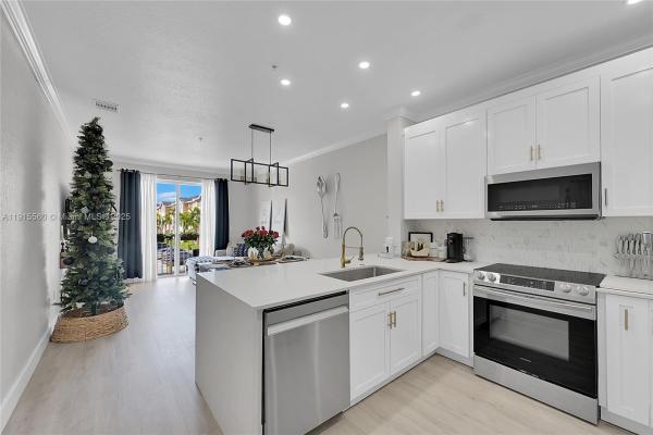 Shoma Homes At Country Club, 7060 NW 177th St #204-12, Hialeah, Florida 33015, image 3