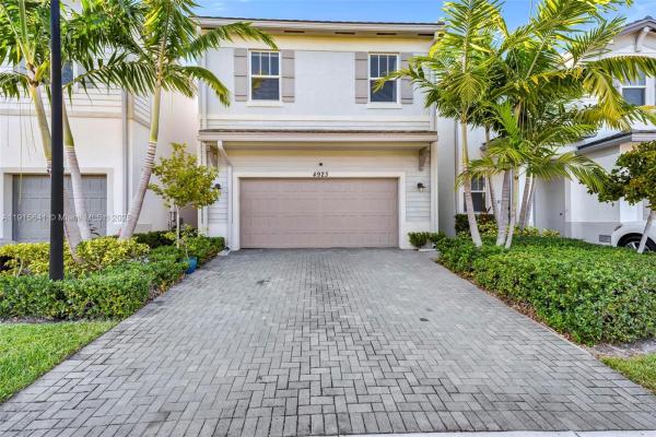 Hidden Trails, 4923 NW 48th Ter, Tamarac, Florida 33319, image 1