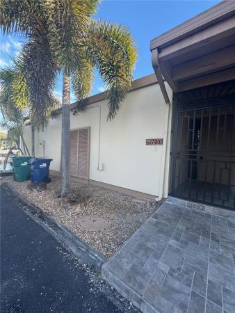 Loch Lomond West, 7000 Crown Gate Ct #7000, Miami Lakes, Florida 33014, image 1