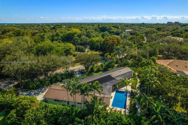 Town & Ranch Estates, 12050 Moss Ranch Rd, Pinecrest, Florida 33156, image 1