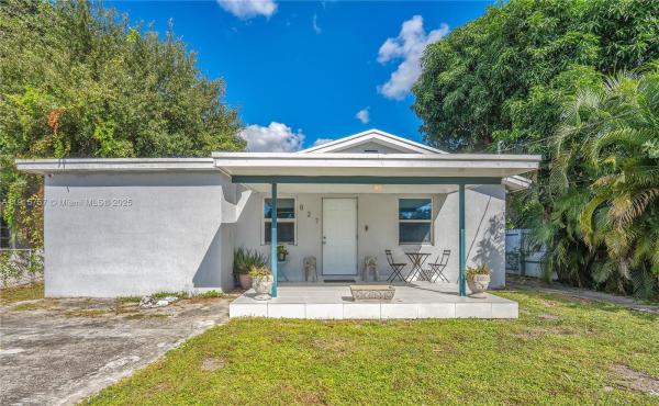 827 NW 114th St, Miami, Florida 33168, image 1