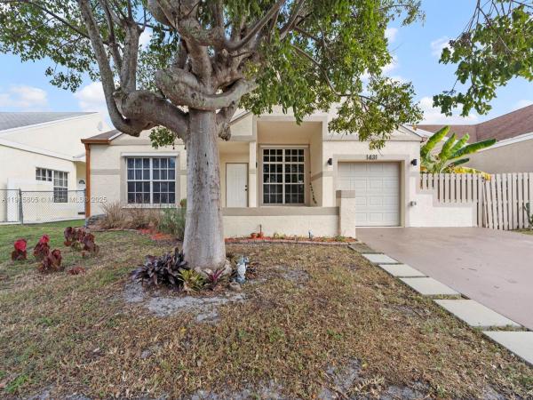 Cinnamon Place At Honeywoods, 1431 SW 85th Ave, Pembroke Pines, Florida 33025, image 2