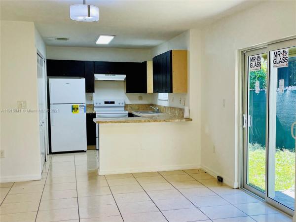 Ridgeway, 1926 NW 60th St, Brownsville, Florida 33142, image 2