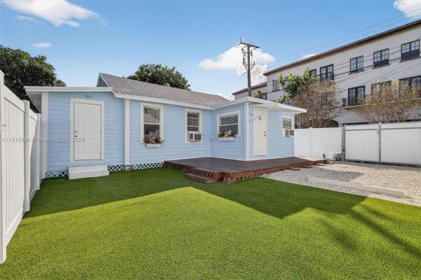 Lake Worth Town, 123 N Ocean Breeze, Lake Worth Beach, Florida 33460, image 1