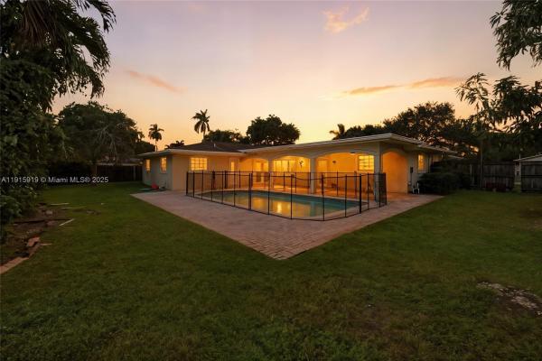 Plantations Secluded Gardens, 7240 NW 7th St, Plantation, Florida 33317, image 1