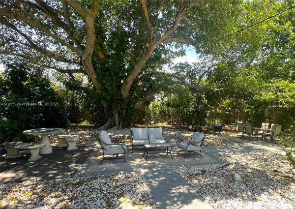 Lake Ridge, 1211 NE 15th Ave #1, Fort Lauderdale, Florida 33304, image 1