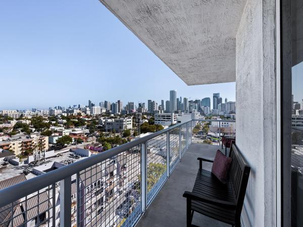 Brickell Vista, 900 SW 8th St #1208, Miami, Florida 33130, image 3