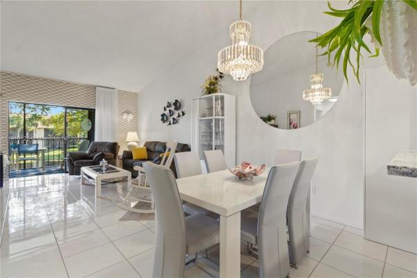 7831 Willow Spring Dr #525, Lake Worth, Florida 33467, image 1