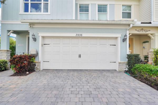 Parkview At Hillcrest, 3936 Mahogany Ln, Hollywood, Florida 33021, image 2